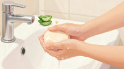 Bagaimana Cara Memilih Sabun Mandi Yang Aman Untuk Jenis Kulit Sensitif
